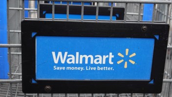 AMLO celebró el pago de deuda de Walmart al SAT