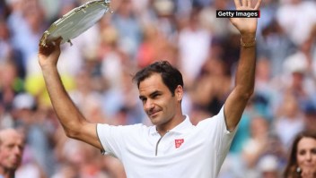 Federer, el deportista mejor pagado en la lista de Forbes