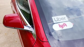 Uber y Lyft enfrentan ley en California