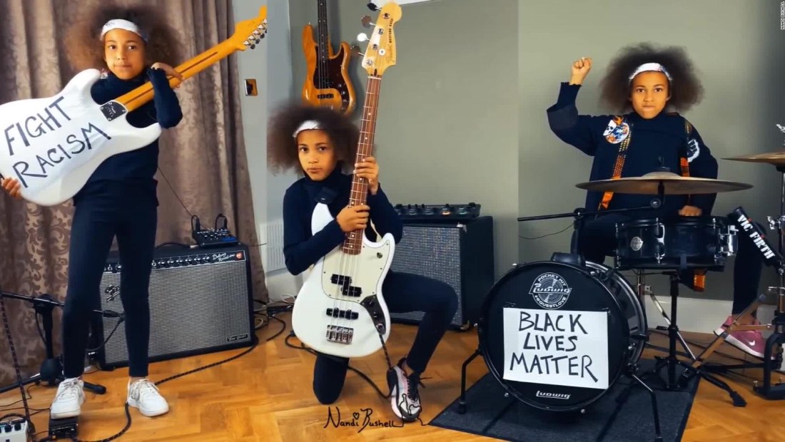 Una niña rockera protesta contra el racismo en el mundo