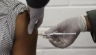 Vacuna experimental de Oxford induce reacción inmune