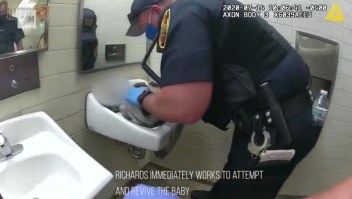 Policía logra reanimar a una recién nacida