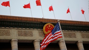 China alberga a un científico fugitivo vinculado al Ejército en su consulado de San Francisco, dice el FBI