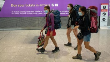 Turistas británicos decepcionados por el giro del Reino Unido sobre el corredor de viajes con España