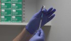 "Con vacuna no hay pretexto para enfrentar el covid-19", dice médico especialista
