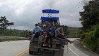 Migrantes hondureños piden a Biden que abra la frontera