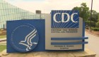 CDC revisan datos de variante de covid-19 de Reino Unido