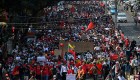 Jóvenes impulsan multitudinarias protestas en Myanmar