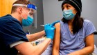 Las barreras que debemos enfrentar los latinos para recibir las vacunas