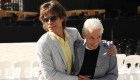 Mick Jagger saluda a Charlie Watts en su cumpleaños