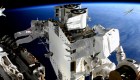 Ponen paneles solares en Estación Espacial Internacional