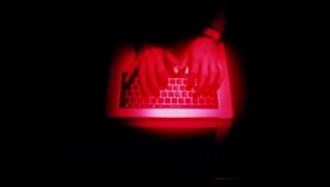 EE.UU. ofrece millonaria recompensa para atrapar hackers