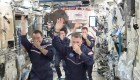 Astronautas realizan "Juegos Olímpicos" en gravedad cero
