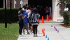 Expertos de EE.UU. temen el incremento de casos de covid-19 entre niños tras la vuelta a las clases en Florida