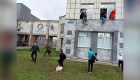 Tiroteo en Rusia: estudiantes escapan saltando por ventanas
