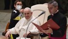 Niño conquista al papa en plena audiencia
