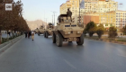 Talibanes exhiben vehículos estadounidenses en desfile militar por Kabul