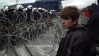 Reportero de CNN pasa un día con los migrantes en la frontera de Belarús