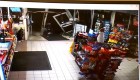 Ladrones arrancan de cuajo cajero automático en segundos