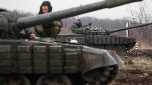 Ucrania señala que Rusia tiene más de 127.000 soldados en región fronteriza