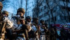 Ucranianos entrenan para la guerra en Chernobyl