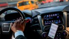 Uber lanza un recargo por combustible