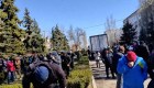 Tropas rusas usan gas lacrimógeno contra manifestantes