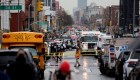 Al menos 8 personas con heridas de bala en el metro de Brooklyn, Nueva York cafe