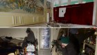 Sótano de un teatro se convierte en el refugio de un grupo de ucranianos que se rehúsan a salir de la ciudad de Rubizhne