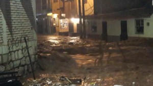Fuertes lluvias causan inundaciones en Tegucigalpa
