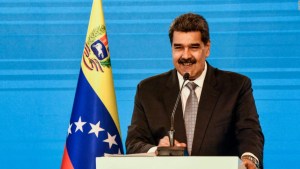 5 cosas: Maduro critica a EE.UU. por excluirlo de cumbre