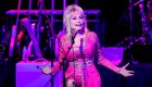 Dolly Parton dona US$ 1 millón para investigar enfermedades pediátricas