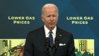 Biden busca suspender impuesto a los combustibles en EE.UU.