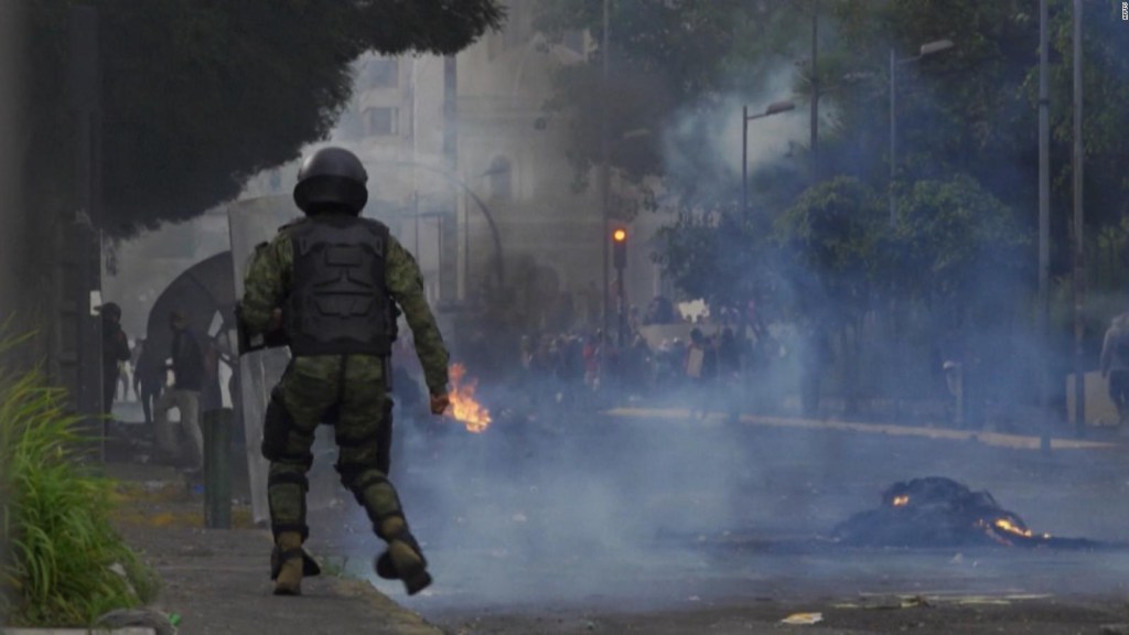 Ecuador: 12 policías y 17 militares heridos en manifestaciones