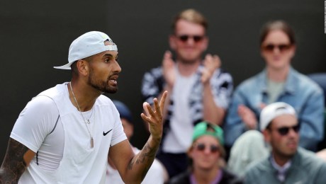 Kyrgios explica por qué escupió a aficionado en Wimbledon