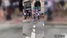 Supremacistas blancos desfilan por calles de Boston
