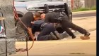 3 policías de Arkansas suspendidos tras violento arresto