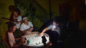 Cuba trabaja para restablecer la energía tras el paso de Ian