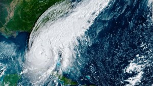 Meteorólogo explica trayectoria del huracán Ian en Florida