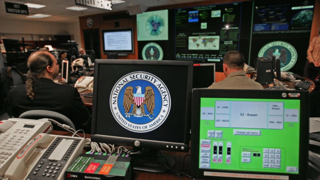 Acusan a extrabajador de NSA de violar Ley de Espionaje