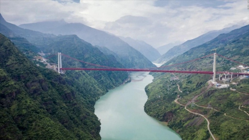 Conoce el puente colgante más largo del mundo