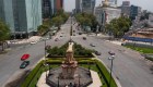 Chocan Gobierno y feministas por icónica glorieta de México