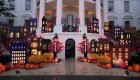 Los Biden celebran Halloween repartiendo dulces en la Casa Blanca