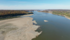 Bajo caudal del río Mississippi afecta el comercio fluvial