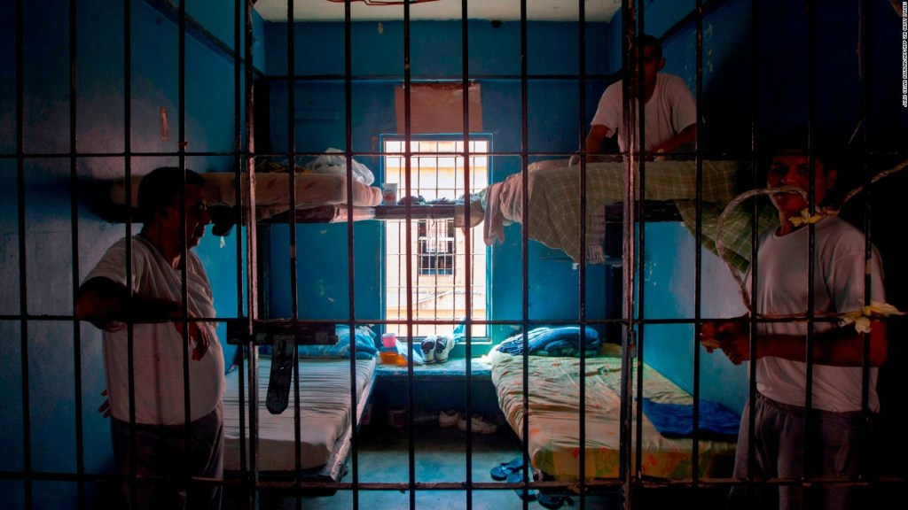 4 de cada 10 personas en prisión en México lo están sin sentencia