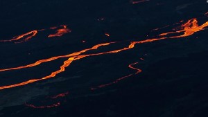 Observa la erupción del Mauna Loa desde el cielo