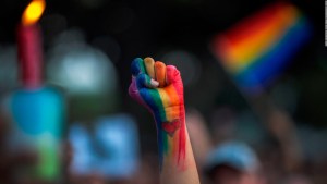 Preocupa alto índice de intentos de suicidio entre jóvenes LGBTQ