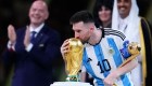 Juan Pablo Varsky: "Messi y Maradona están unidos por el arte y el amor al juego"