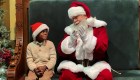 Este Papá Noel solo se comunica a través del lenguaje de señas