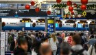 Caos en aeropuertos en EE.UU. deja más de 2.600 cancelaciones